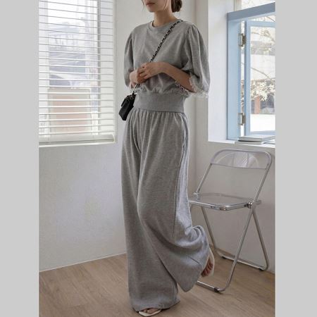 Dongdaemum Women’s One-Pieces, a testament to the elegance and quality of wholesale Korean fashion.