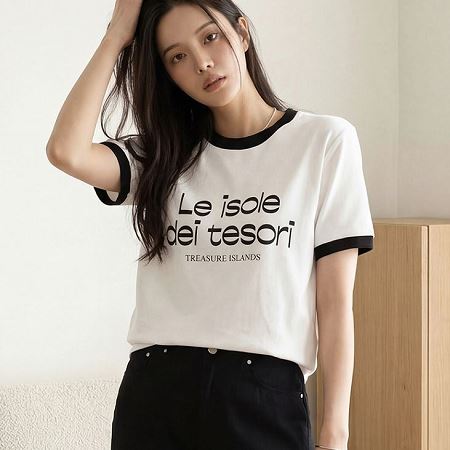 Dongdaemum Women’s Shirts, Tops & T-Shirts, a testament to the elegance and quality of wholesale Korean fashion.