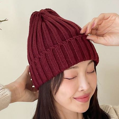 Dongdaemum Women’s Clothing Accessories, a testament to the elegance and quality of wholesale Korean fashion.