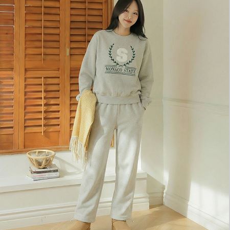 Dongdaemum Women’s One-Pieces, a testament to the elegance and quality of wholesale Korean fashion.