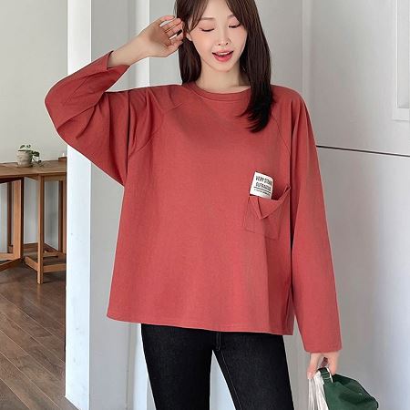 Dongdaemum Women’s Shirts, Tops & T-Shirts, a testament to the elegance and quality of wholesale Korean fashion.
