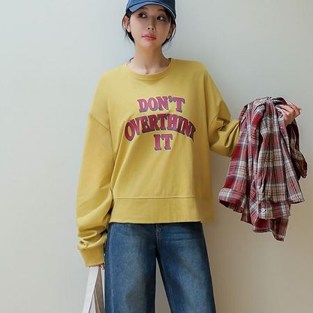 Dongdaemum Women’s Shirts, Tops & T-Shirts, a testament to the elegance and quality of wholesale Korean fashion.