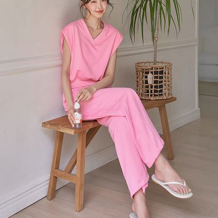 A variety of Dongdaemum Women’s One-Pieces, representing the allure of Korean fashion.