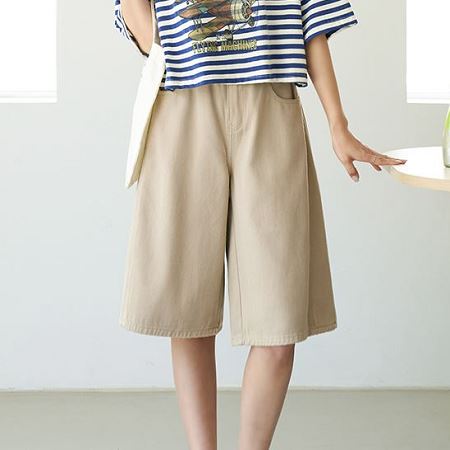 An array of Dongdaemum Women’s Pants, embodying the versatility of Korean fashion.