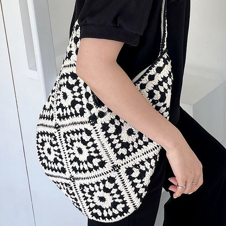 A collection of Dongdaemum Women’s Handbags, Wallets & Cases, showcasing the elegance of Korean fashion.