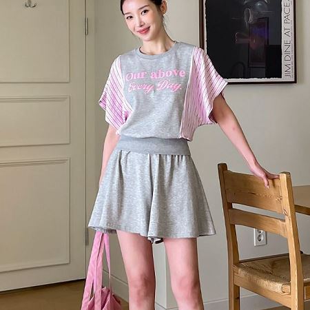 Dongdaemum Women’s One-Pieces, a testament to the elegance and quality of wholesale Korean fashion.