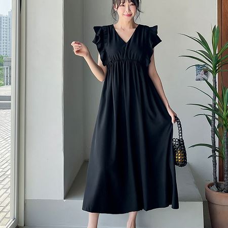 Dongdaemum Women’s Dresses, a testament to the elegance and quality of wholesale Korean fashion.
