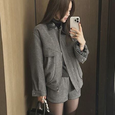 Dongdaemum Women’s Coats & Jackets, a testament to the elegance and quality of wholesale Korean fashion.