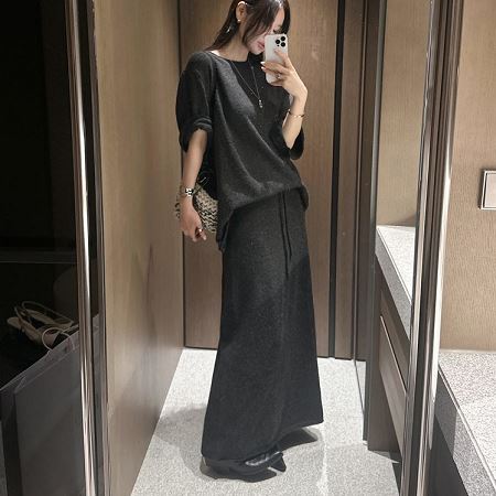 Dongdaemum Women’s One-Pieces, a testament to the elegance and quality of wholesale Korean fashion.