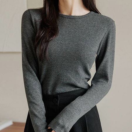 Dongdaemum Women’s Shirts, Tops & T-Shirts, a testament to the elegance and quality of wholesale Korean fashion.