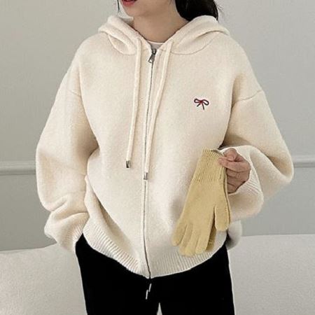 Dongdaemum Women’s Coats & Jackets, a testament to the elegance and quality of wholesale Korean fashion.