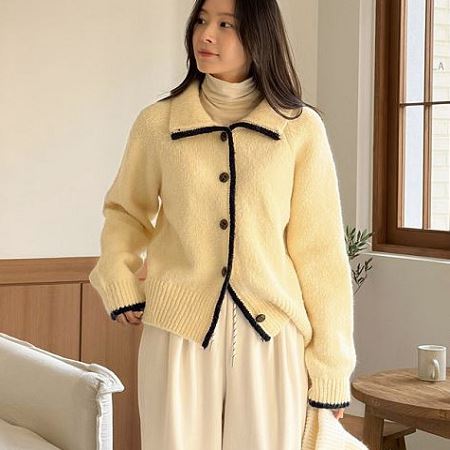 A variety of Dongdaemum Women’s Coats & Jackets, reflecting the sophistication of Korean fashion.