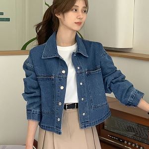 Dongdaemum Women’s Coats & Jackets, a testament to the elegance and quality of wholesale Korean fashion.