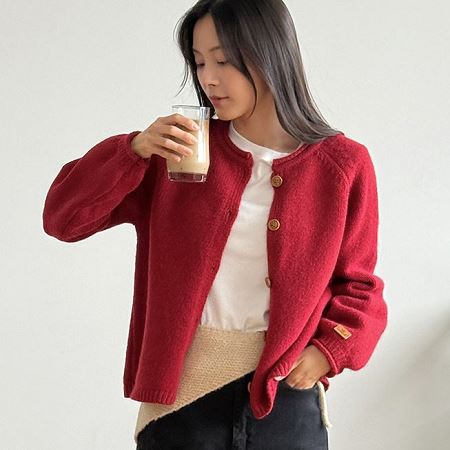 A variety of Dongdaemum Women’s Coats & Jackets, reflecting the sophistication of Korean fashion.