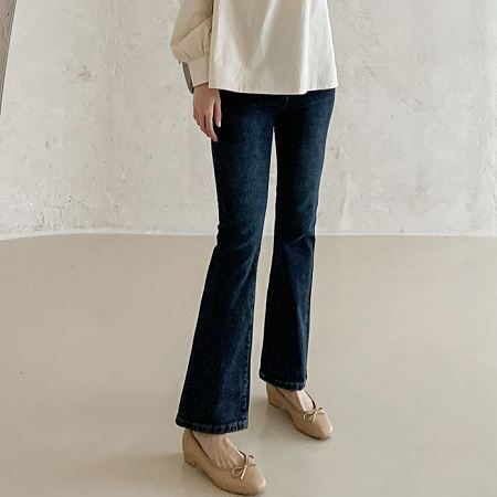 An array of Dongdaemum Women’s Pants, embodying the versatility of Korean fashion.