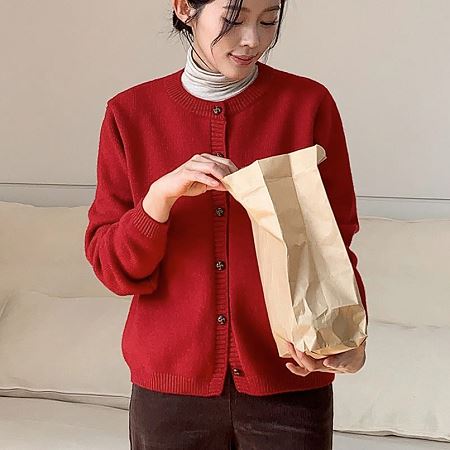 A variety of Dongdaemum Women’s Coats & Jackets, reflecting the sophistication of Korean fashion.