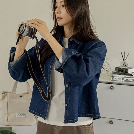 A variety of Dongdaemum Women’s Coats & Jackets, reflecting the sophistication of Korean fashion.