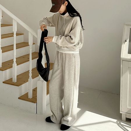 Dongdaemum Women’s One-Pieces, a testament to the elegance and quality of wholesale Korean fashion.