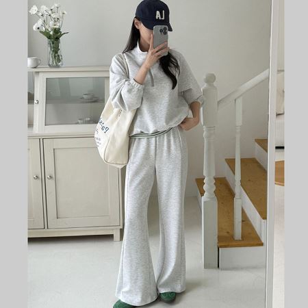 Dongdaemum Women’s One-Pieces, a testament to the elegance and quality of wholesale Korean fashion.