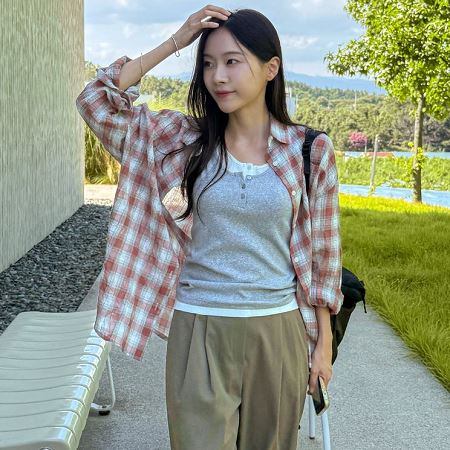 Dongdaemum Women’s Shirts, Tops & T-Shirts, a testament to the elegance and quality of wholesale Korean fashion.
