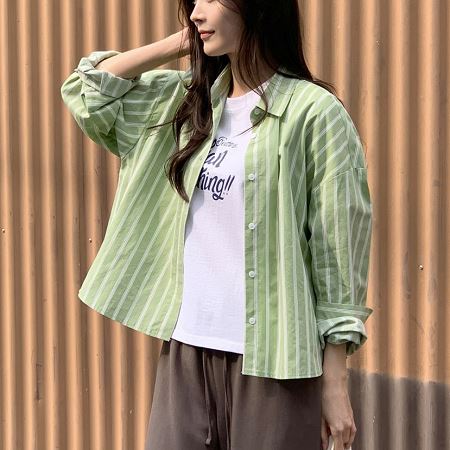 Dongdaemum Women’s Shirts, Tops & T-Shirts, a testament to the elegance and quality of wholesale Korean fashion.
