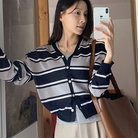 Dongdaemum Women’s Coats & Jackets, a testament to the elegance and quality of wholesale Korean fashion.