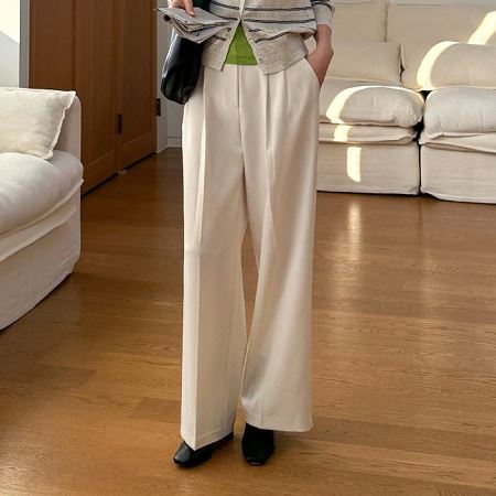 Dongdaemum Women’s Pants, a testament to the elegance and quality of wholesale Korean fashion.