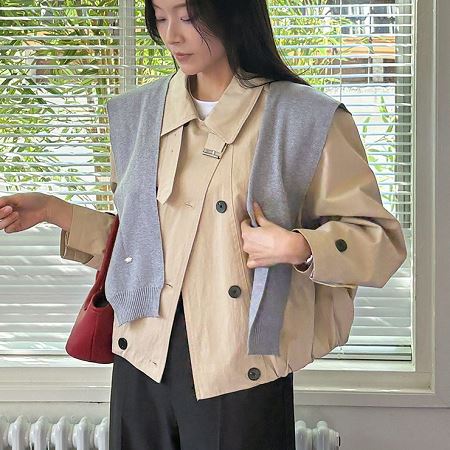 Dongdaemum Women’s Coats & Jackets, a testament to the elegance and quality of wholesale Korean fashion.