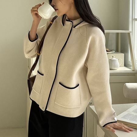 A variety of Dongdaemum Women’s Coats & Jackets, reflecting the sophistication of Korean fashion.