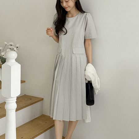 A collection of Dongdaemum Women’s Dresses, encapsulating the charm of Korean fashion.