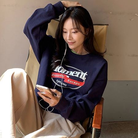 Dongdaemum Women’s Shirts, Tops & T-Shirts, a testament to the elegance and quality of wholesale Korean fashion.