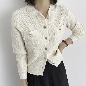 Dongdaemum Women’s Coats & Jackets, a testament to the elegance and quality of wholesale Korean fashion.