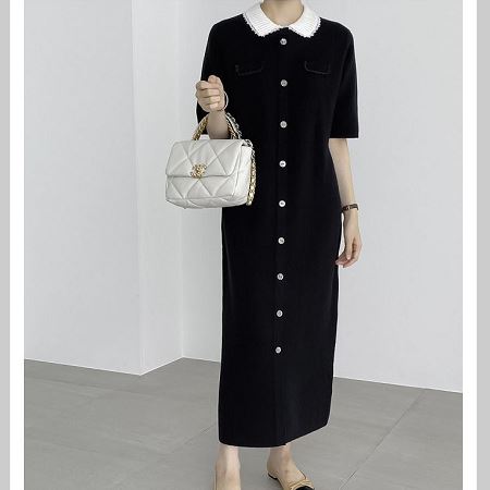 Dongdaemum Women’s Dresses, a testament to the elegance and quality of wholesale Korean fashion.