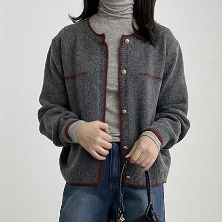 Dongdaemum Women’s Coats & Jackets, a testament to the elegance and quality of wholesale Korean fashion.