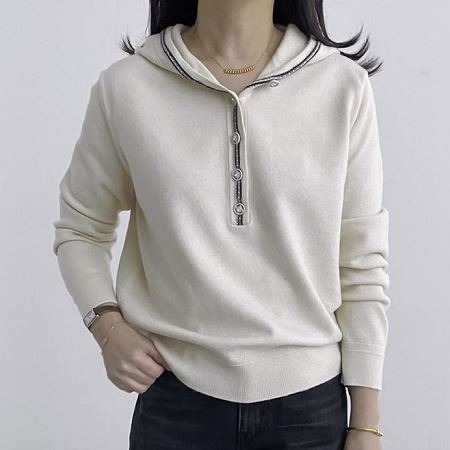 Dongdaemum Women’s Shirts, Tops & T-Shirts, a testament to the elegance and quality of wholesale Korean fashion.