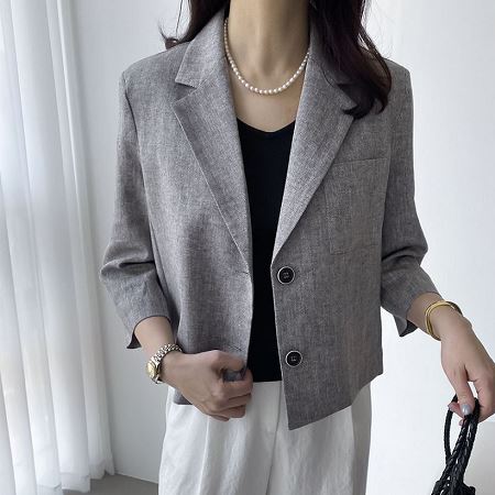 A variety of Dongdaemum Women’s Coats & Jackets, reflecting the sophistication of Korean fashion.