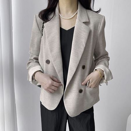 Dongdaemum Women’s Coats & Jackets, a testament to the elegance and quality of wholesale Korean fashion.