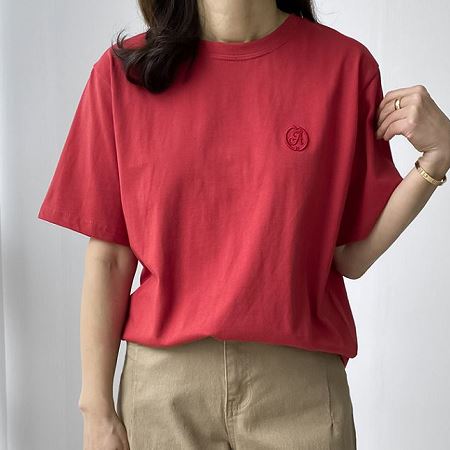 Dongdaemum Women’s Shirts, Tops & T-Shirts, a testament to the elegance and quality of wholesale Korean fashion.