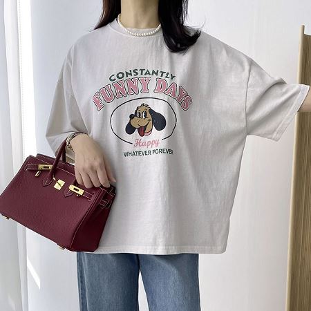 Dongdaemum Women’s Shirts, Tops & T-Shirts, a testament to the elegance and quality of wholesale Korean fashion.