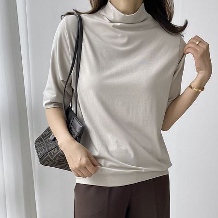 Dongdaemum Women’s Shirts, Tops & T-Shirts, a testament to the elegance and quality of wholesale Korean fashion.
