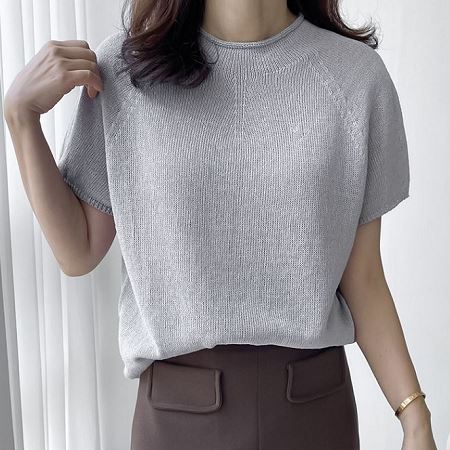 Dongdaemum Women’s Shirts, Tops & T-Shirts, a testament to the elegance and quality of wholesale Korean fashion.