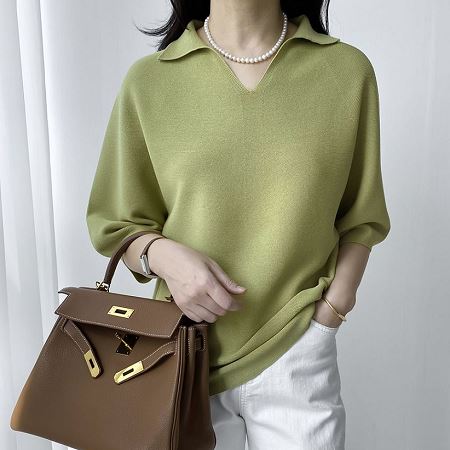 Dongdaemum Women’s Shirts, Tops & T-Shirts, a testament to the elegance and quality of wholesale Korean fashion.
