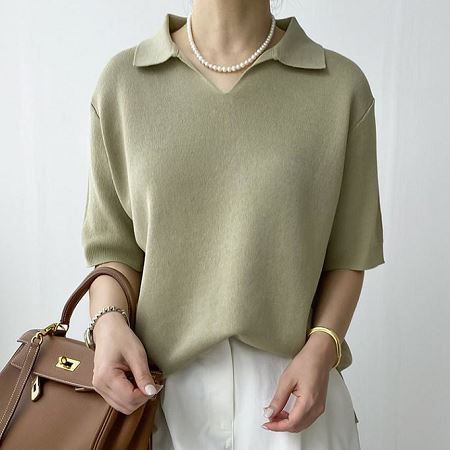 Dongdaemum Women’s Shirts, Tops & T-Shirts, a testament to the elegance and quality of wholesale Korean fashion.