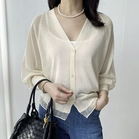 Dongdaemum Women’s Coats & Jackets, a testament to the elegance and quality of wholesale Korean fashion.
