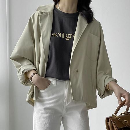 Dongdaemum Women’s Coats & Jackets, a testament to the elegance and quality of wholesale Korean fashion.