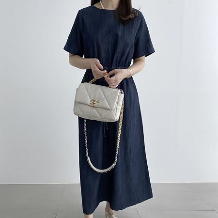 Dongdaemum Women’s Dresses, a testament to the elegance and quality of wholesale Korean fashion.