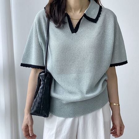 Dongdaemum Women’s Shirts, Tops & T-Shirts, a testament to the elegance and quality of wholesale Korean fashion.