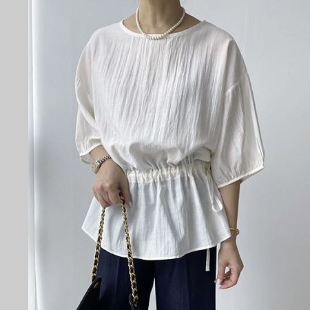 Dongdaemum Women’s Shirts, Tops & T-Shirts, a testament to the elegance and quality of wholesale Korean fashion.