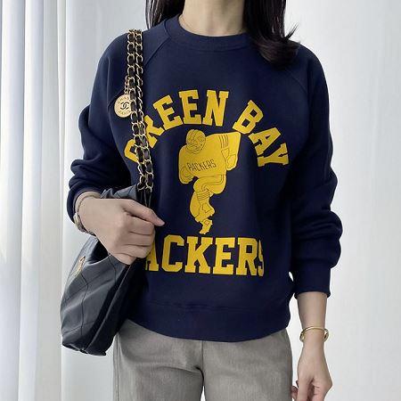 Dongdaemum Women’s Shirts, Tops & T-Shirts, a testament to the elegance and quality of wholesale Korean fashion.