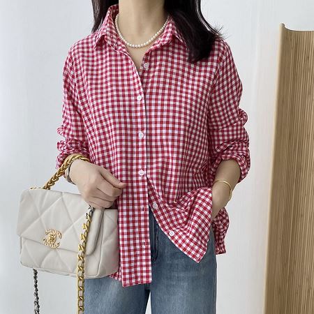 Dongdaemum Women’s Shirts, Tops & T-Shirts, a testament to the elegance and quality of wholesale Korean fashion.